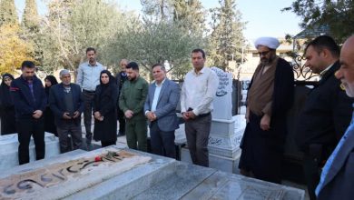 مراسم غبارروبی و عطرافشانی قبور مطهر شهدا در داریون برگزار شد