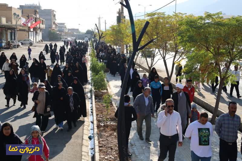 همایش بزرگ پیاده‌روی خانوادگی در داریون با حضور پرشور شهروندان برگزار شد